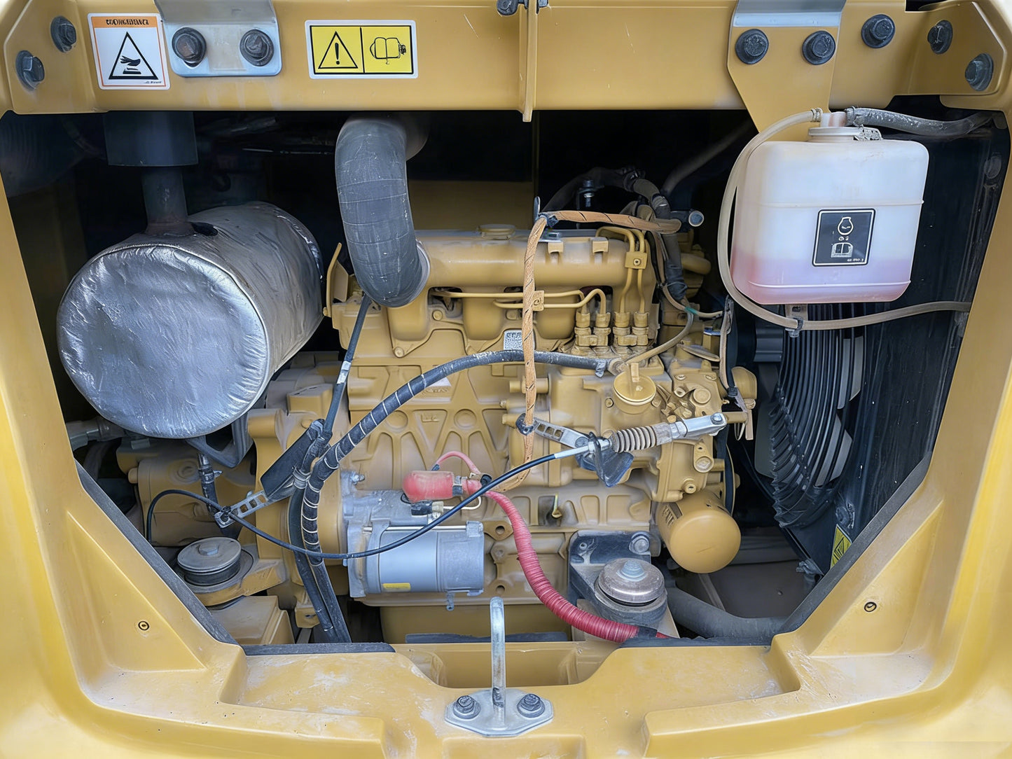 Подержанный экскаватор Caterpillar 305.5E2