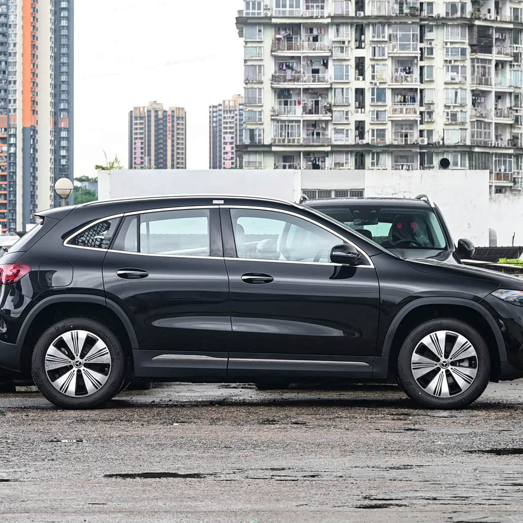 Mercedes EQA260 электромобиль черный
