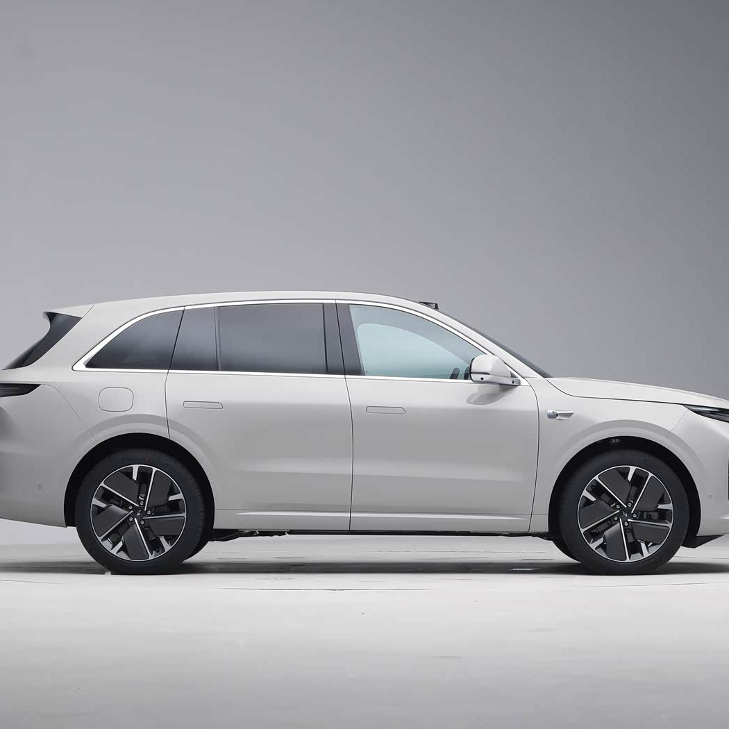 Автомобиль Li Auto - Li L6 серый