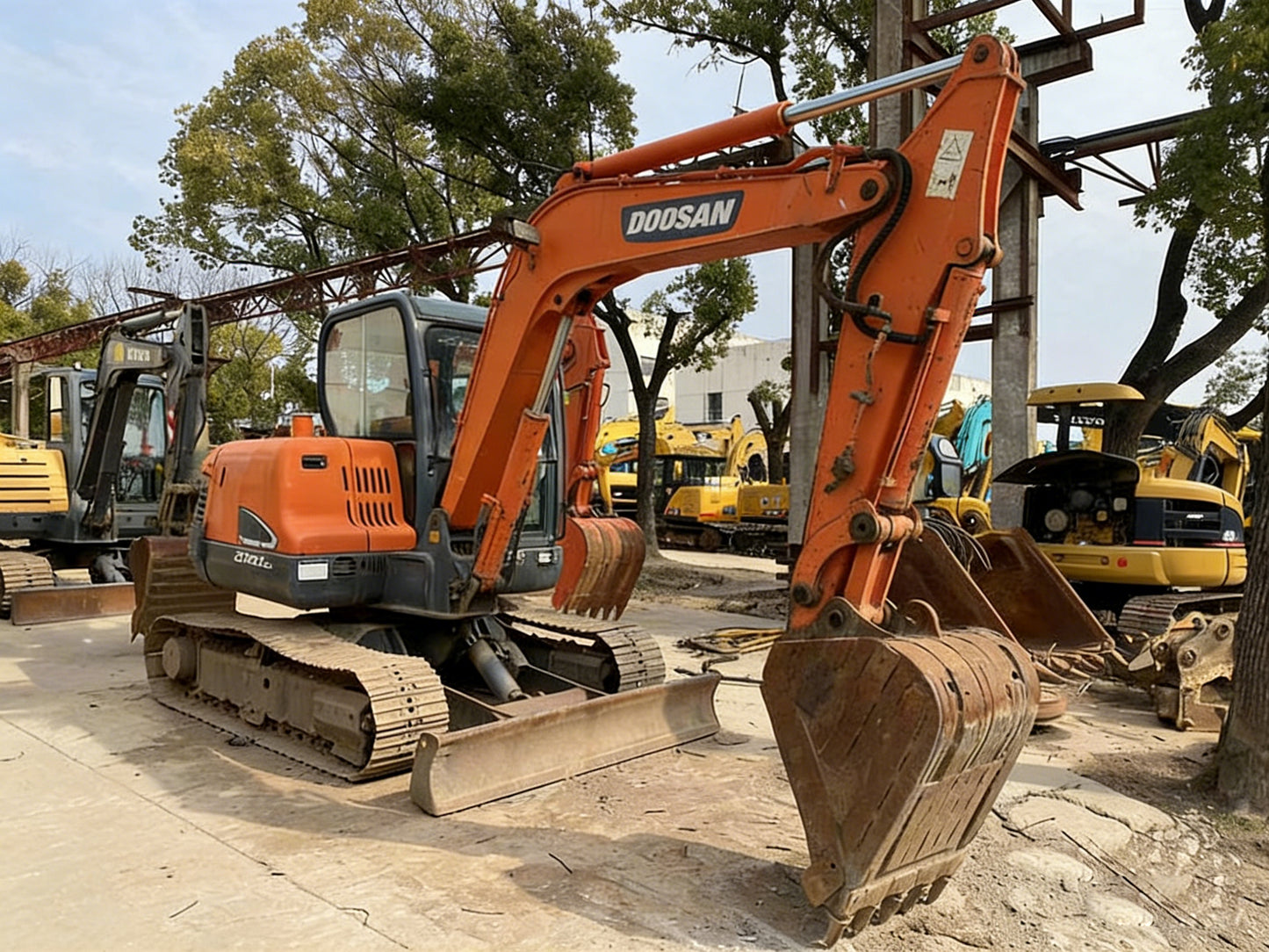 Подержанный экскаватор Doosan DX60-9C