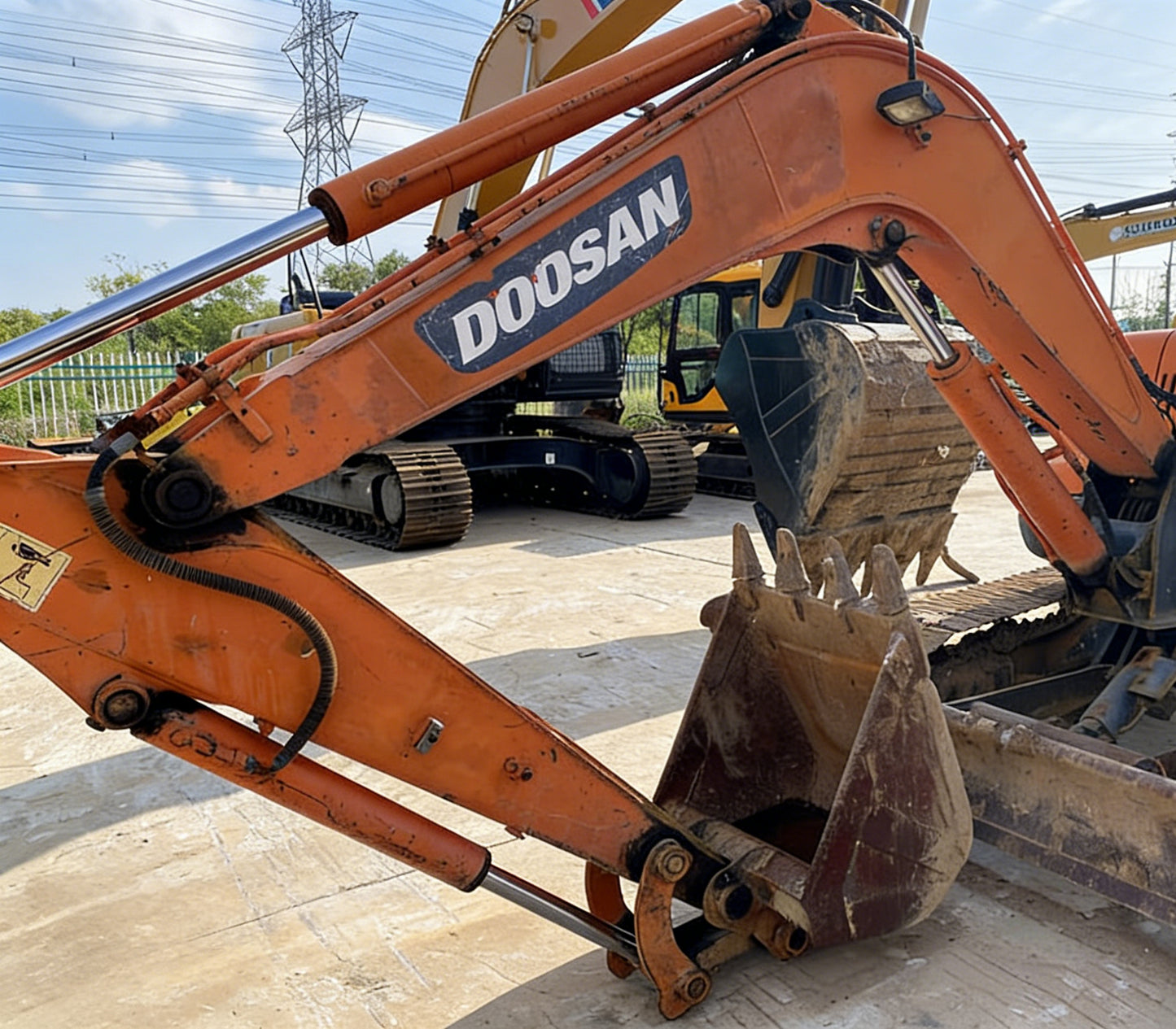 Б/у экскаватор Doosan 60