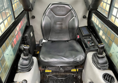 Подержанный скользящий погрузчик Caterpillar 226B